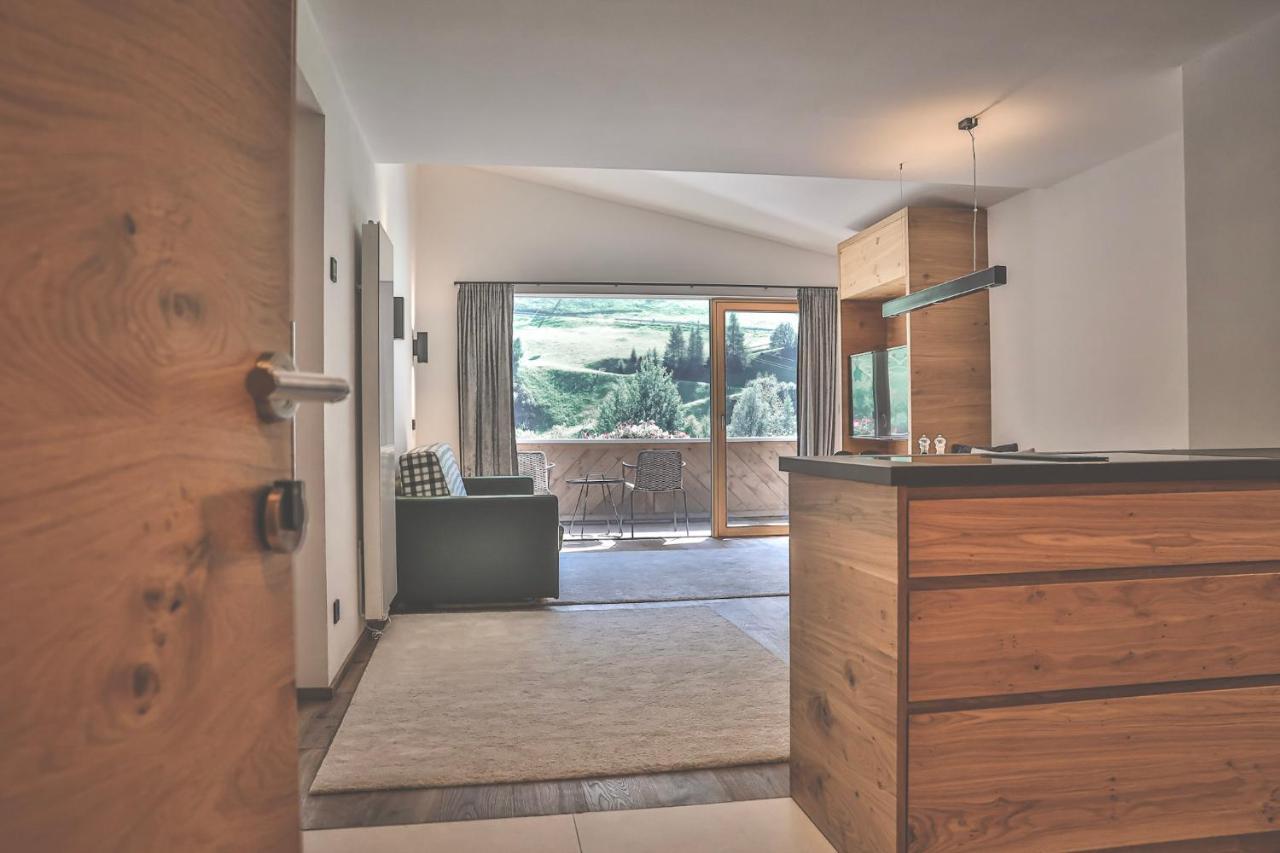 Hotel & Appartements Alpenresidenz Viktoria Нойщифт им Щубайтал Екстериор снимка