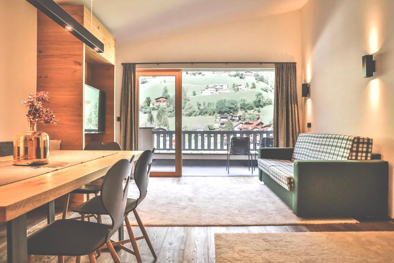 Hotel & Appartements Alpenresidenz Viktoria Нойщифт им Щубайтал Екстериор снимка