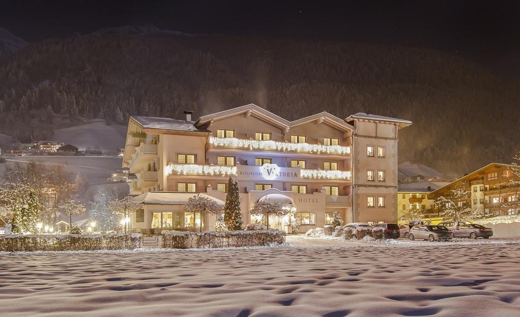 Hotel & Appartements Alpenresidenz Viktoria Нойщифт им Щубайтал Екстериор снимка