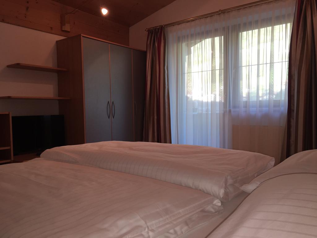 Hotel & Appartements Alpenresidenz Viktoria Нойщифт им Щубайтал Екстериор снимка