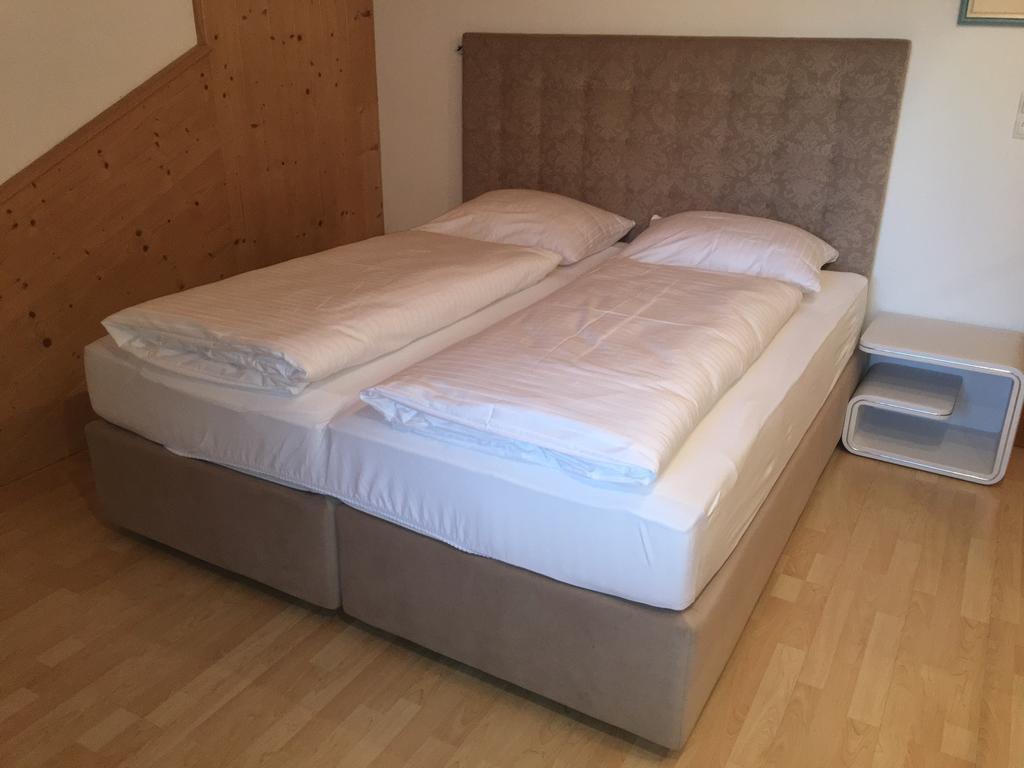 Hotel & Appartements Alpenresidenz Viktoria Нойщифт им Щубайтал Екстериор снимка