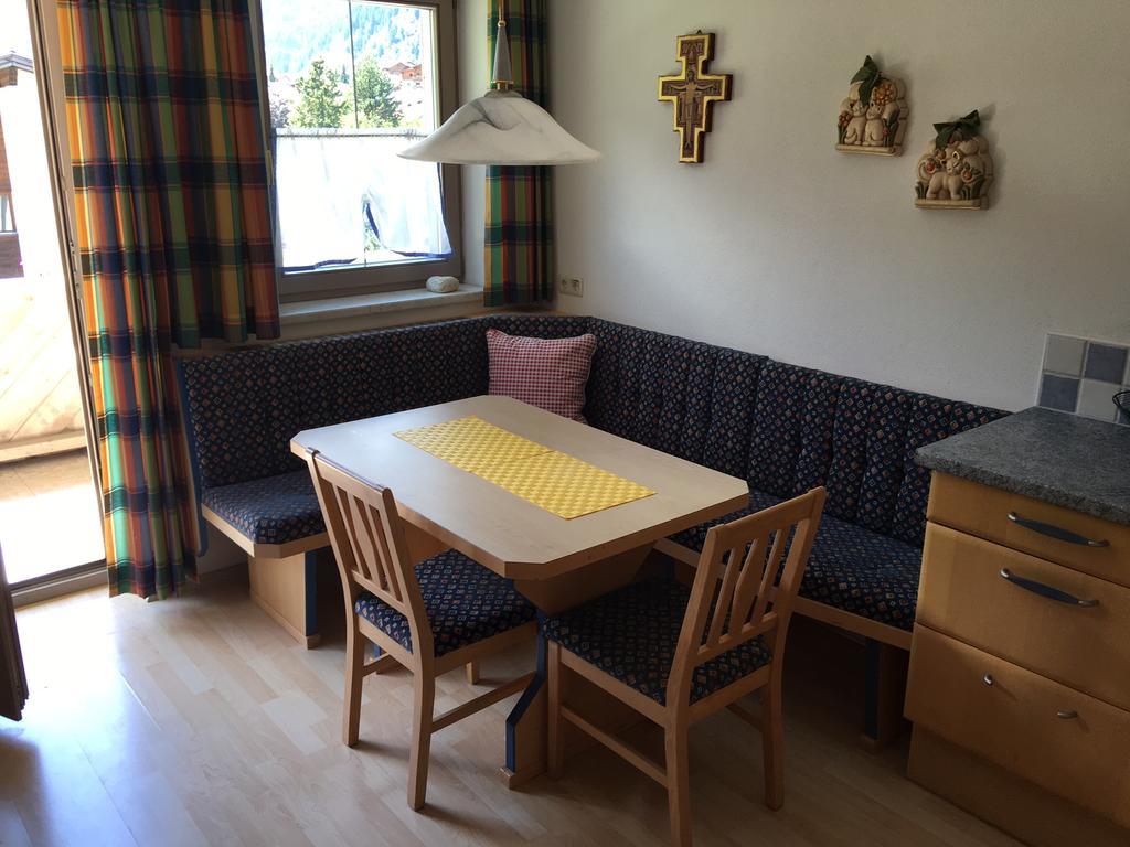 Hotel & Appartements Alpenresidenz Viktoria Нойщифт им Щубайтал Екстериор снимка