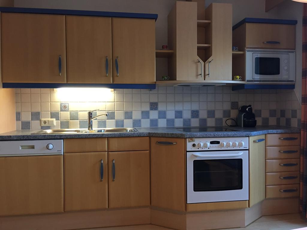 Hotel & Appartements Alpenresidenz Viktoria Нойщифт им Щубайтал Екстериор снимка