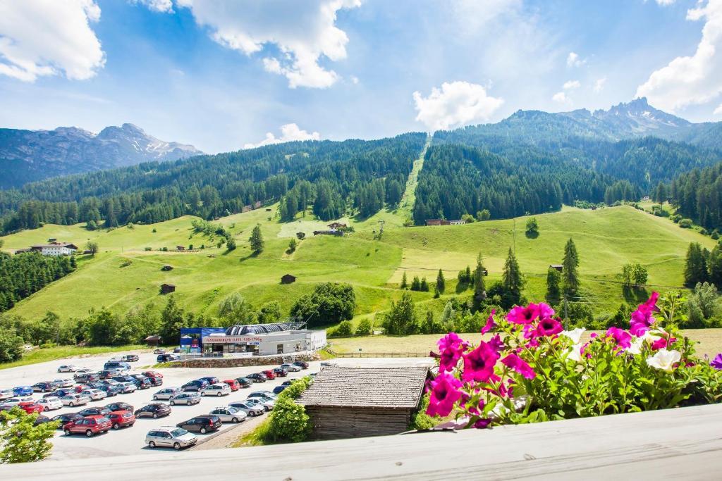 Hotel & Appartements Alpenresidenz Viktoria Нойщифт им Щубайтал Екстериор снимка